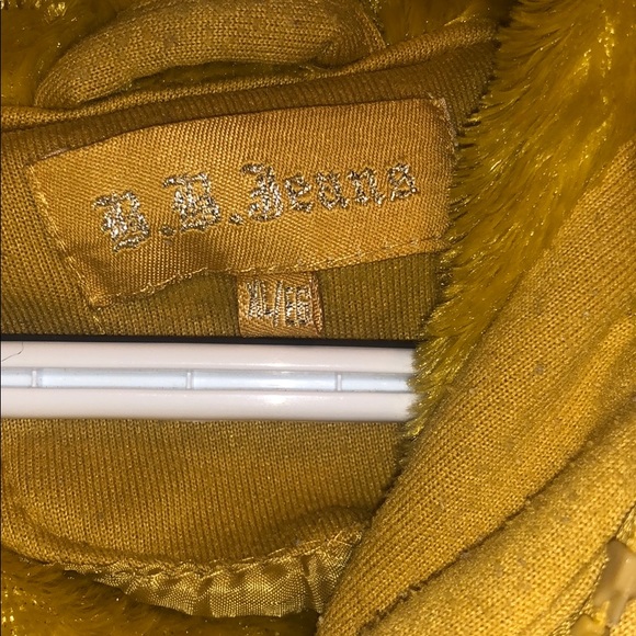 Jacket - Picture 2 of 3